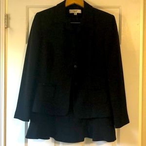 LeSuit 2 piece suit